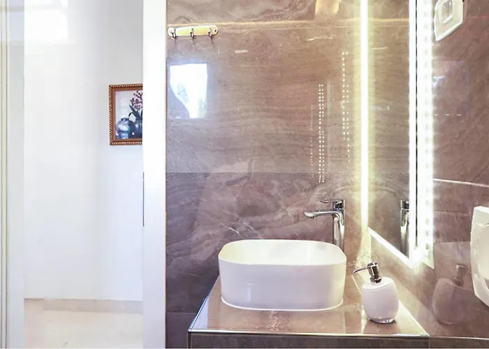 Gorgeous In Semesterbostad Čilipi